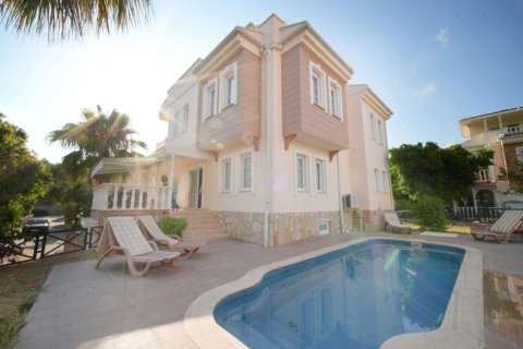 5 habitaciones Villa en Alanya, Turkey No. 127090