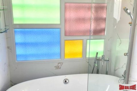 2 bedrooms Apartment in Bangkok, Thailand No. 96666 10