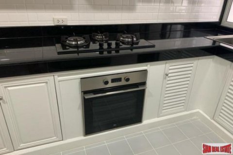 2 bedrooms Apartment in Bangkok, Thailand No. 96666 3