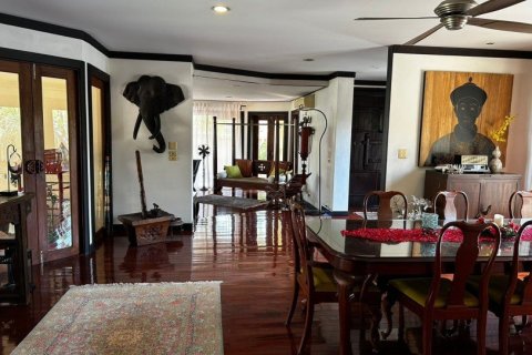 4 bedrooms Commercial property in Samut Prakan, Thailand No. 97144 8