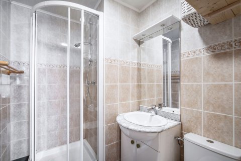 3 bedrooms Apartment in Les Belleville, France No. 99531 15