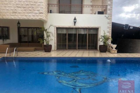 Вилла с 4 спальнями в Ларнака, Кипр №79635 6