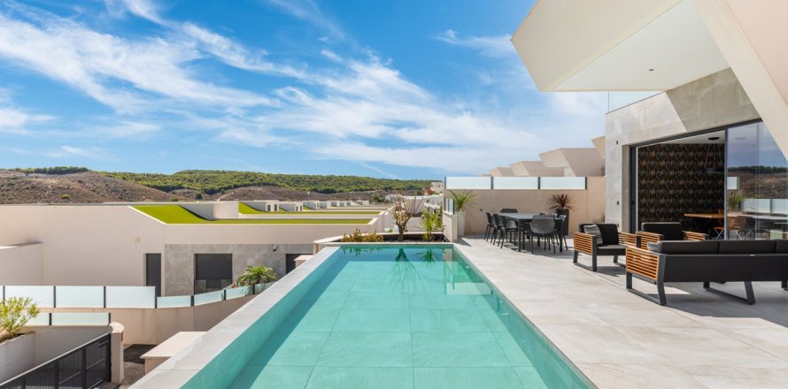 5 dormitorios Villa en Ciudad Quesada, Spain No. 85637