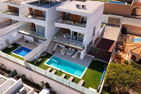 3 bedrooms Villa in Villamartin, Spain No. 126098 1