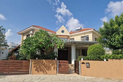 6 bedrooms Villa in Mesa Geitonia, Cyprus No. 74471 1