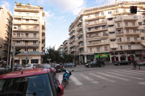 1200m² Commercial property in Thessaloniki, Greece No. 59875 4