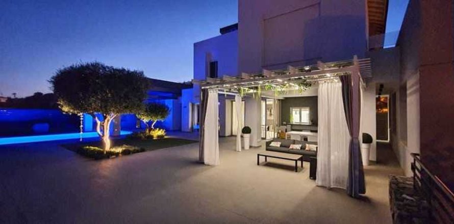 5 bedrooms House in Mesa Geitonia, Cyprus No. 31791