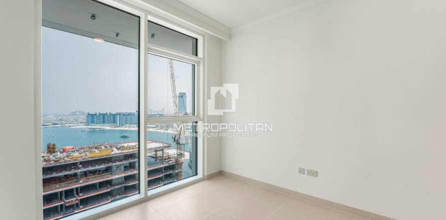 Квартира с 1 спальней в EMAAR Beachfront, ОАЭ №118150