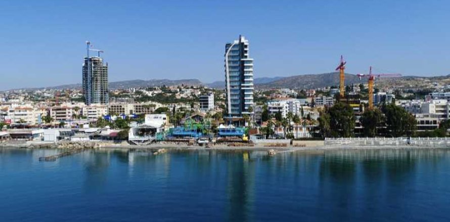 4 dormitorios Penthouse en Agios Tychonas, Cyprus No. 69286