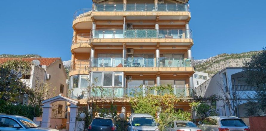 2 bedrooms Apartment in Budva, Montenegro No. 62389