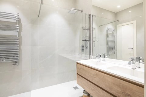 2 dormitorios Apartment en Nice, France No. 70252 6