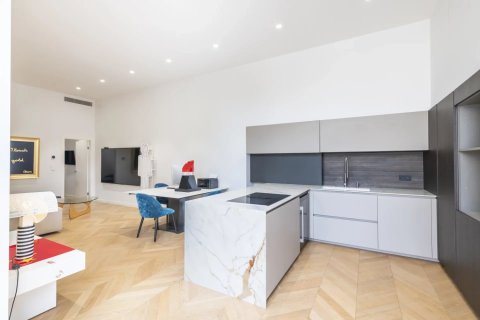 2 dormitorios Apartment en Nice, France No. 70252 8