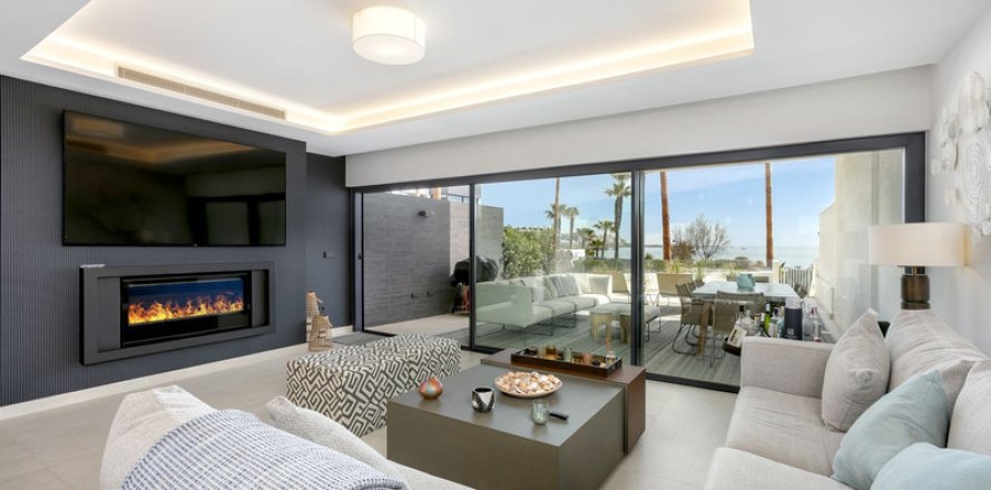 4 chambres Townhouse à Estepona, Spain No. 27628