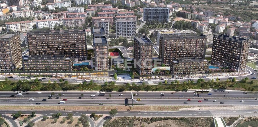 Квартира с 2 спальнями в Стамбул, Турция №11677