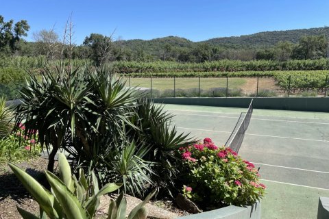 380m² House en Grimaud, France No. 68906 7