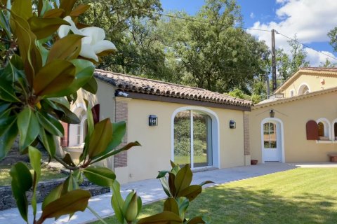 380m² House en Grimaud, France No. 68906 9