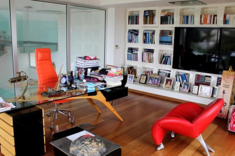 5 bedrooms Villa in Limassol, Cyprus No. 106241 13