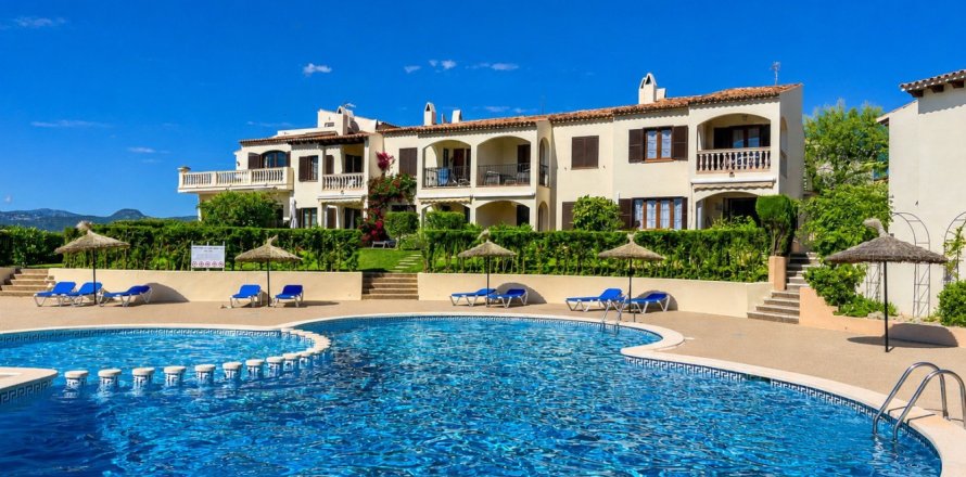 4 bedrooms Duplex in Santa Ponsa, Spain No. 126463