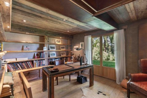 6 bedrooms House in Combloux, France No. 100020 4