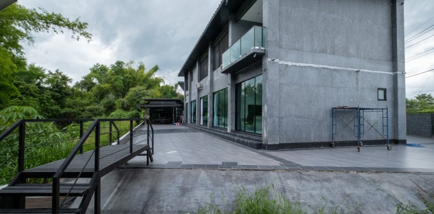 7 bedrooms House in Chiang Mai, Thailand No. 97720