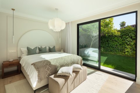 5 bedrooms Villa in Thuan Nam, Vietnam No. 27431 2