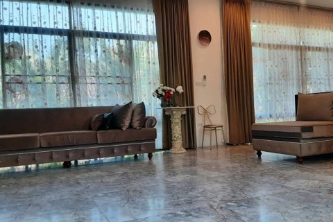 4 bedrooms House in Chiang Mai, Thailand No. 97605 2