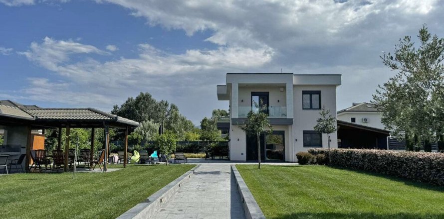 4 rooms House in Litochoro, Greece No. 107439