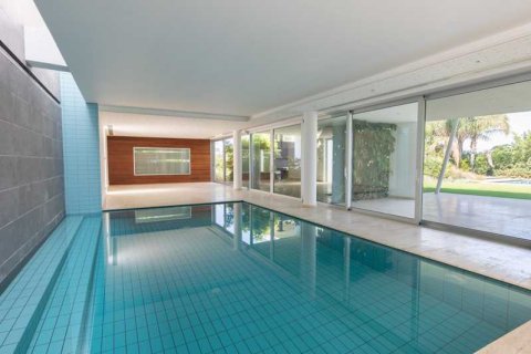 5 bedrooms Villa in Lakatamia, Cyprus No. 83503 4