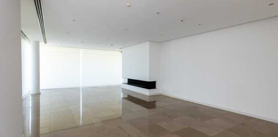 5 bedrooms Villa in Lakatamia, Cyprus No. 83503