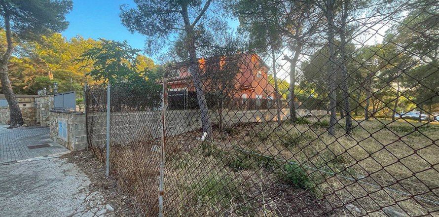 387m² Land in Santa Ponsa, Spain No. 117144