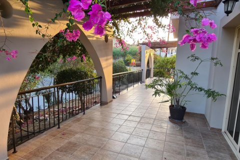 4 bedrooms Villa in Limassol, Cyprus No. 106510 8