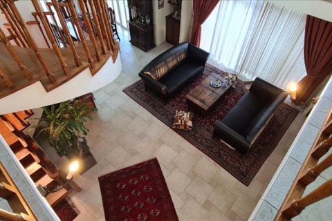 4 bedrooms Villa in Limassol, Cyprus No. 106510 6