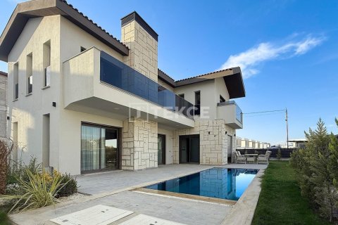 4 bedrooms Villa in Kusadasi, Turkey No. 112592