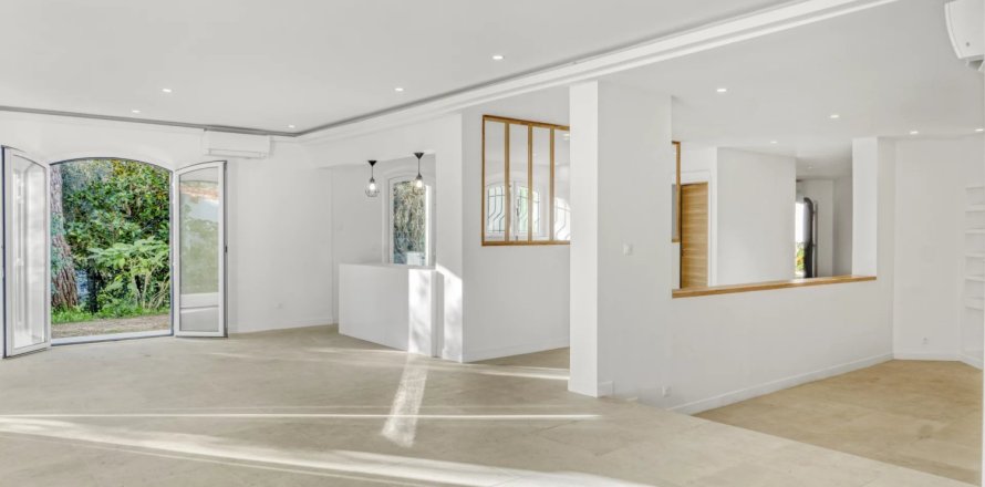 6 dormitorios Villa en Mougins, France No. 78584