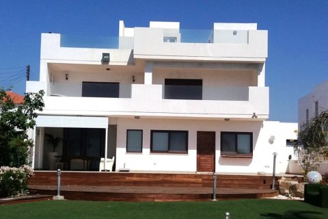 Studio Villa in Larnaca, Cyprus No. 105703 1