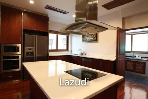 4 bedrooms House in Chiang Mai, Thailand No. 97701 7