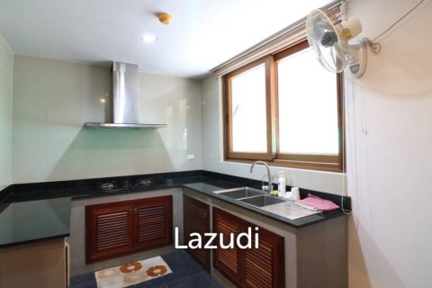 4 bedrooms House in Chiang Mai, Thailand No. 97701 8