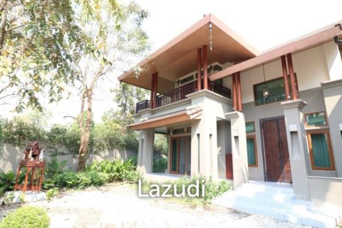 4 bedrooms House in Chiang Mai, Thailand No. 97701 1