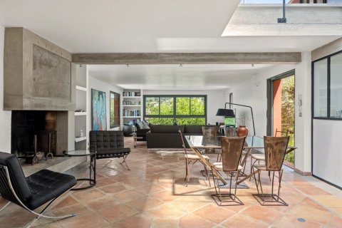 5 bedrooms Villa in Vence, France No. 67903 4