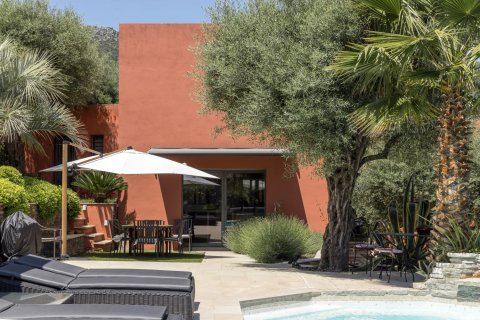 5 bedrooms Villa in Vence, France No. 67903 1