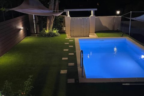 310m² House en Kalyvia Thorikou, Greece No. 107548 4