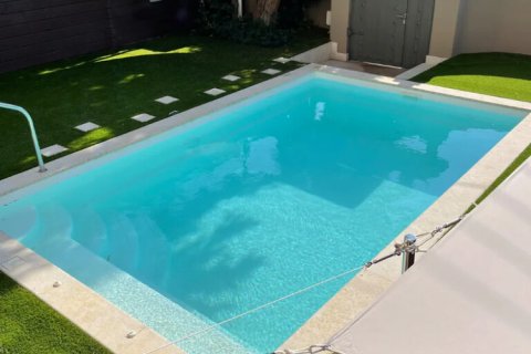 310m² House en Kalyvia Thorikou, Greece No. 107548 9