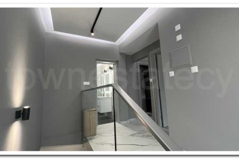 5 bedrooms Villa in Limassol, Cyprus No. 79678 14