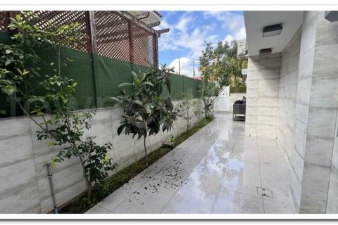 5 bedrooms Villa in Limassol, Cyprus No. 79678 8