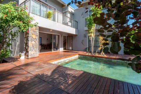 3 bedrooms Villa in Tamarin, Mauritius No. 107182 16