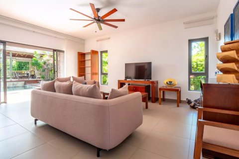 3 bedrooms Villa in Tamarin, Mauritius No. 107182 3