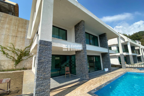 Вилла с 4 спальнями в Аланья, Турция №115411