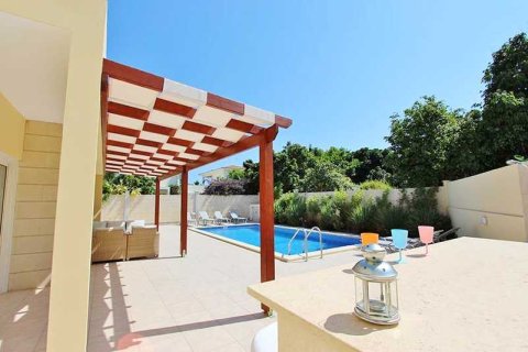 4 bedrooms House in Pyla, Cyprus No. 32124 2