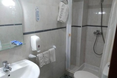 Отель, гостиница с 16 спальнями в Xuan Phu, Вьетнам №83779 20