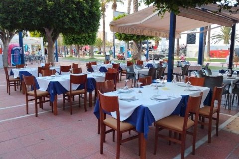 Отель, гостиница с 16 спальнями в Xuan Phu, Вьетнам №83779 9